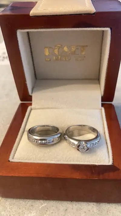 This luxurious engagement ring and wedding band set is crafted in palladium, a rare and durable meta...