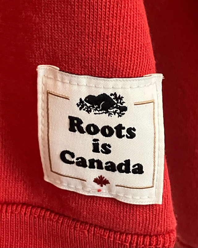 Roots Canada Quarter Zip - small in Women's - Tops & Outerwear in Ottawa - Image 2