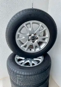 Michelin  215/65R16 All-Season Tires on Volvo XC70 Wheels