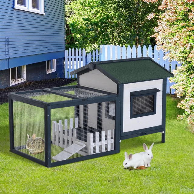 59" x 31" x 33" Wooden Rabbit Hutch in Small Animals for Rehoming in Markham / York Region