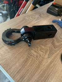 SHAKLE HITCH RECEIVER 