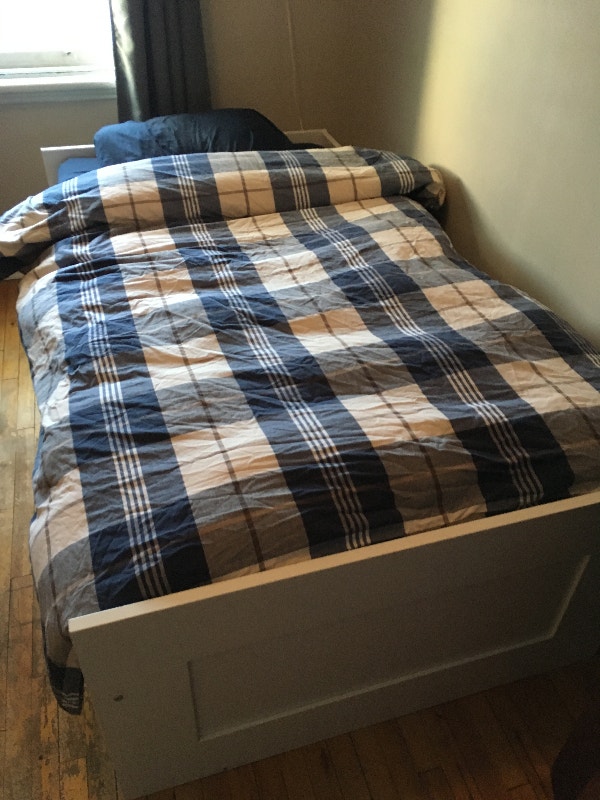 IKEA BRIMNES Daybed frame with 2 drawers in white Twin Beds