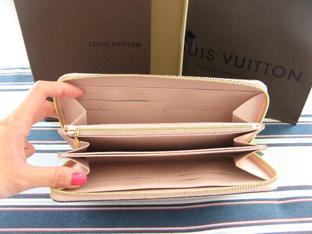 100% Authentic, Louis Vuitton Monogram Vernis Zippy Wallet in Other in Markham / York Region - Image 3