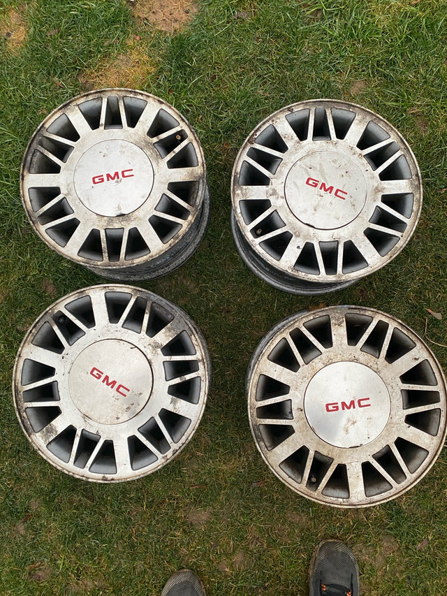2000 GMC Jimmy Rims in Tires & Rims in Brantford - Image 4