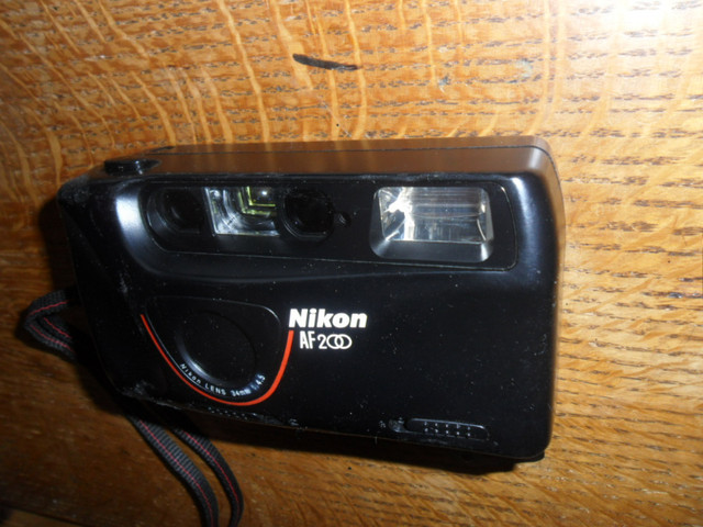 Nikon Camera AF200 in Cameras & Camcorders in Delta/Surrey/Langley - Image 2