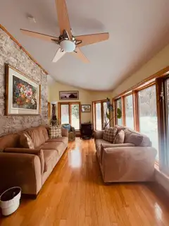 Couch and Loveseat dans Sofas et futons dans Cambridge - Image 2