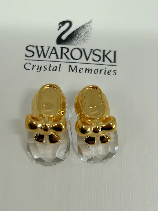 SWAROVSKI BABY SHOES in Arts & Collectibles in Oshawa / Durham Region - Image 7