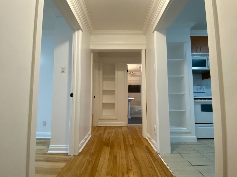 3 1/2 STYLE CONDO SITUER A PARC EXTENSION (CHAUFFER) 4