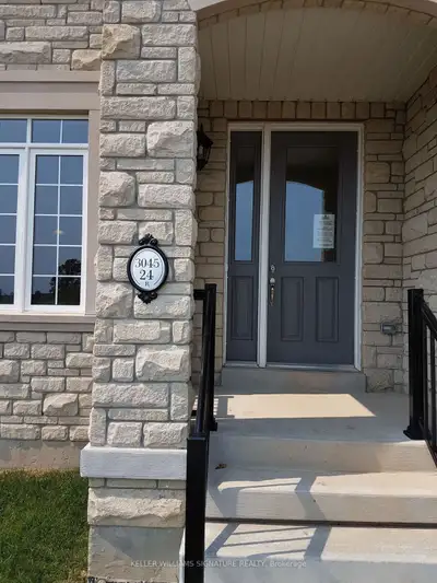 - Beautiful semi-detached home overlooking a scenic pond - Elegant Pond View Home in The Preserve –...