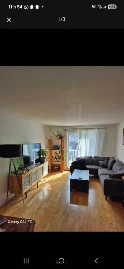 Chambre à louer – Longueuil (location au mois) Chambre à louer dans un appartement propre et bien en...