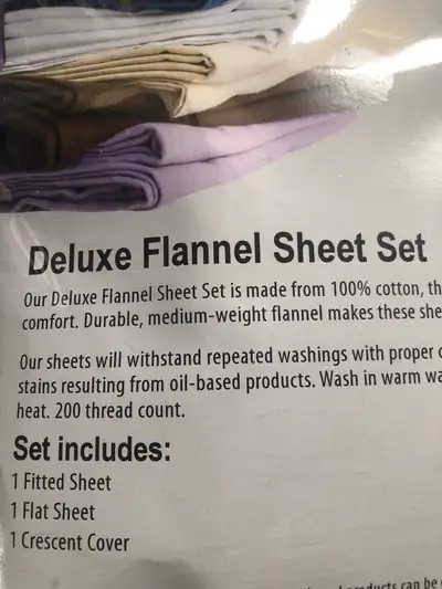 Enhance your massage therapy practice with this brand new Deluxe Flannel Sheet Set, crafted from 100...