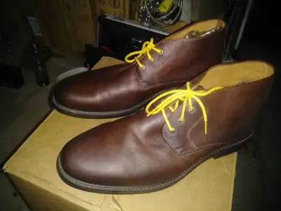 Johnston & Murphy 20-4233 Chukka Boots Waterproof Mens Size 10 M Brown Sheepskin Great quality and w...