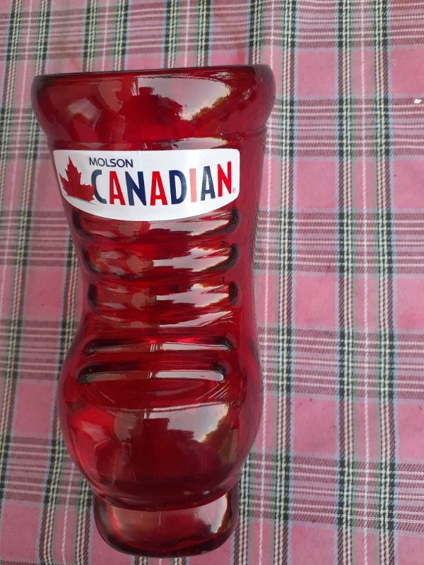 MOLSON CANADIAN MONTREAL CANADIAN RED SKATE HOCKEY MUG in Arts & Collectibles in Oakville / Halton Region - Image 4