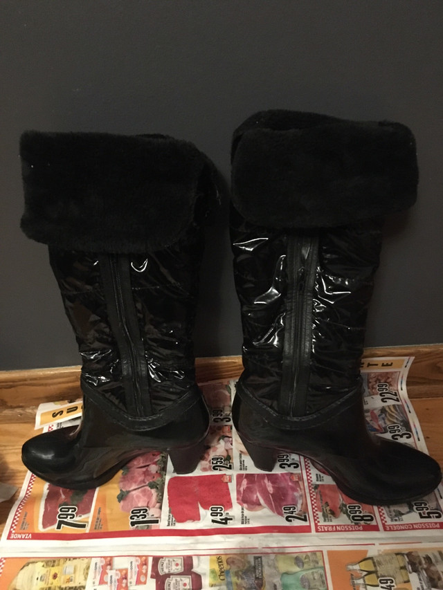 Bottes hiver  dans Femmes - Chaussures  à Ville de Montréal - Image 2