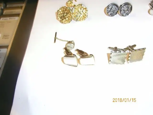 Cufflinks and tie tacks in Jewellery & Watches in Markham / York Region - Image 3