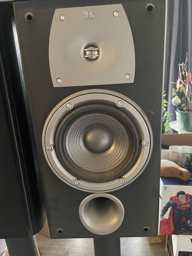 JBL tower speakers in Polk audio subwoofer Speakers Regina Kijiji