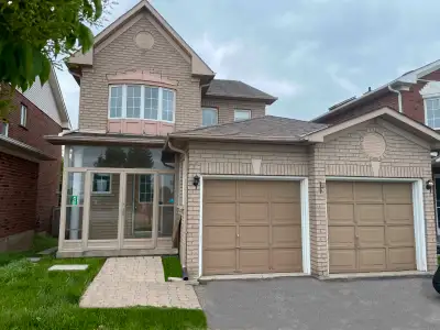 Rent: 4 Bedroom house for rent in Newmarket