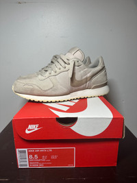 Nike air vortex size 8.5