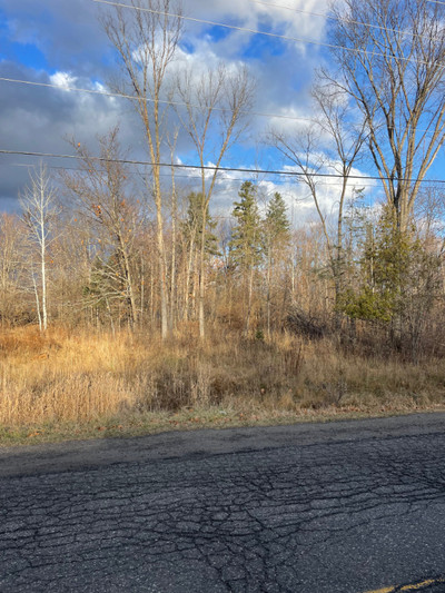 Attractive Building Lot Dunrobin Shores