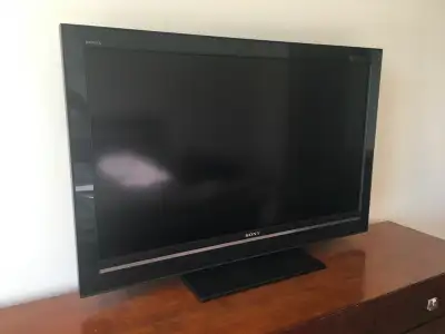 Sony flat screen (not a smart TV) in excellent condition. $100 Please call/ text (902)430-8078