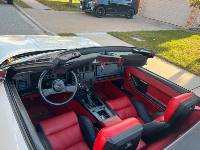 1988 chevrolet corvette convertible  in Classic Cars in Windsor Region - Image 3