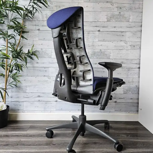 Herman Miller Embody ergonomic office chair FREE DELIVERY in Chairs & Recliners in City of Toronto - Image 5