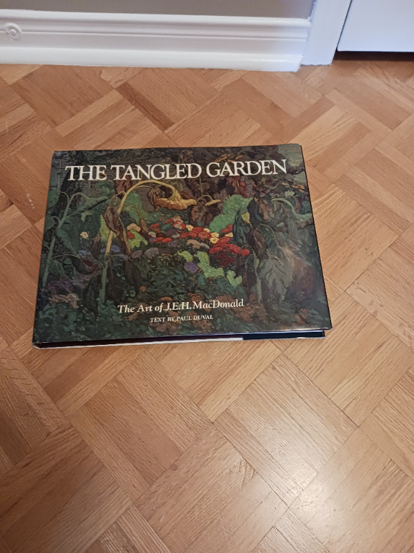 TANGLED GARDEN ART BOOK - J.E.H MacDONALD (GROUP OF 7) in Non-fiction in Markham / York Region