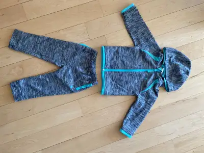 Deux pièces sport pour enfants 12-18 mois (C4), View more