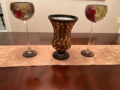 Exquisite Tiffany Style Vase Center Pieces, very unique with a style of its own