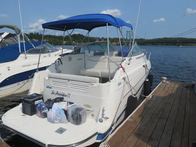Bateau à moteur Maxum 2400 SE avec remoque EZ load in Powerboats & Motorboats in Shawinigan - Image 3