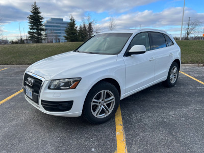2012 Q5 audi  clean car fax awd private sale its available 