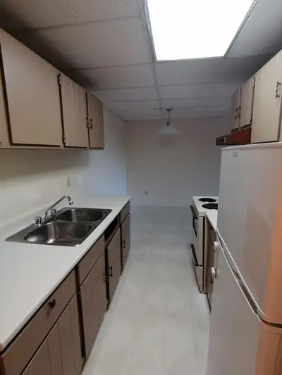 Beautiful 2-Bedroom Suite on the 3rd Floor • Quiet, well-maintained building • Bright and spacious 2...