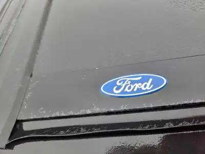 This Ford truck bed cover is designed to safeguard your cargo from the elements and theft. Please no...