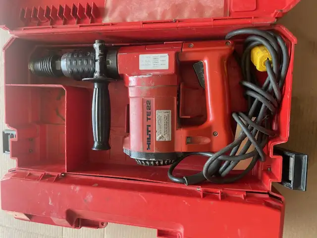 Hilti Hammer Drill in Power Tools in Calgary - Image 3