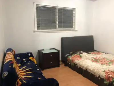 Room for Rent 900 Everything included WiFi Utilities Washer/Dryer microwave, outdoor swimming pool O...