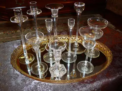 Splendide collection chandeliers porcelaine, résine, laiton, View more