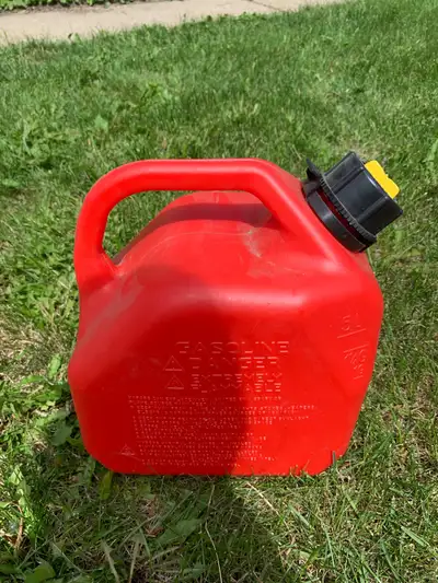 Gas / Jerry Can. 5 litres. Like new. 
, View more