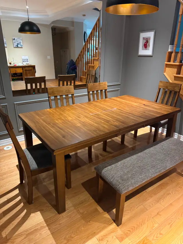 Dining Table Set and Sideboard 'Hallenden' by Ashley62863274754433122
