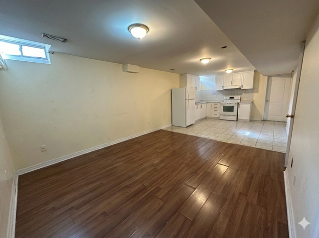 2 Bedroom   Den Basement Apartment For Rent In Brampton