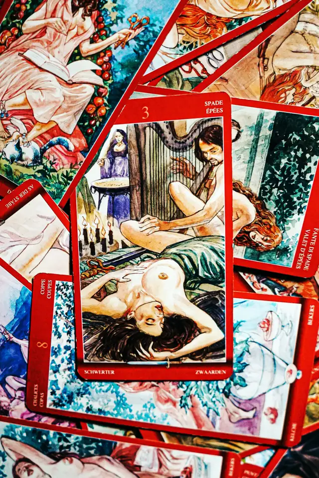 TAROT WITH GYPSYJEZEBELLE in Health and Beauty Services in Ottawa - Image 7