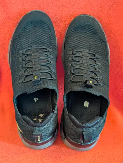 Men's black slip-on sneakers - size 12, View more