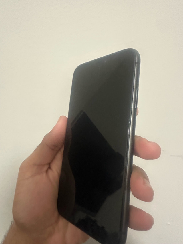 iphone 11 64gb in Cell Phones in Kitchener / Waterloo - Image 3