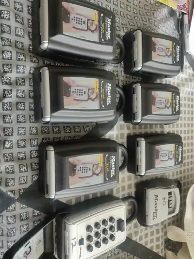 Lot of 6 open Master Lock safe space portable key safes. 3 have the recode tool the other 3 don't. O...
