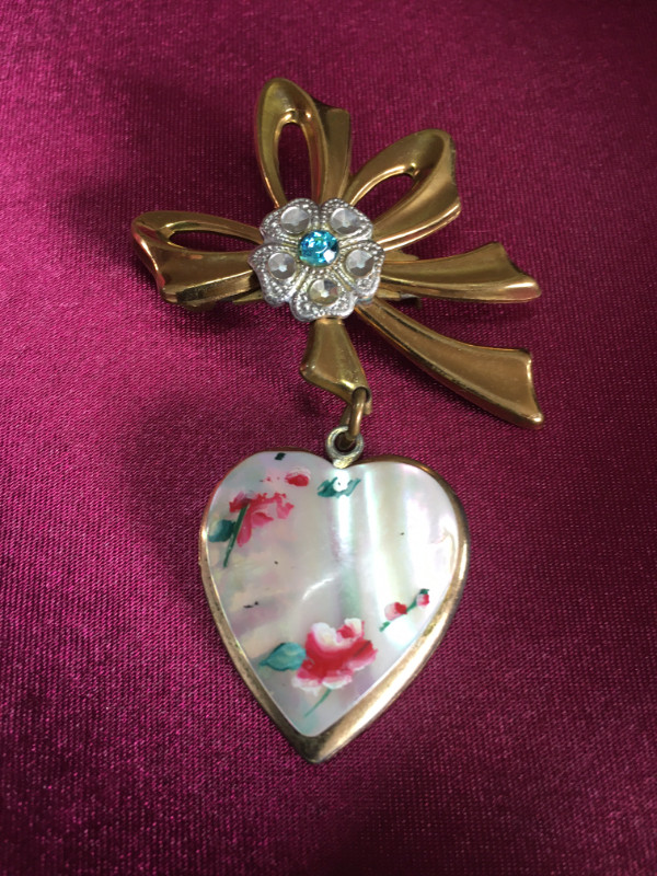 Vintage Brooch/Pin with Heart Shaped Locket in Jewellery & Watches in Medicine Hat