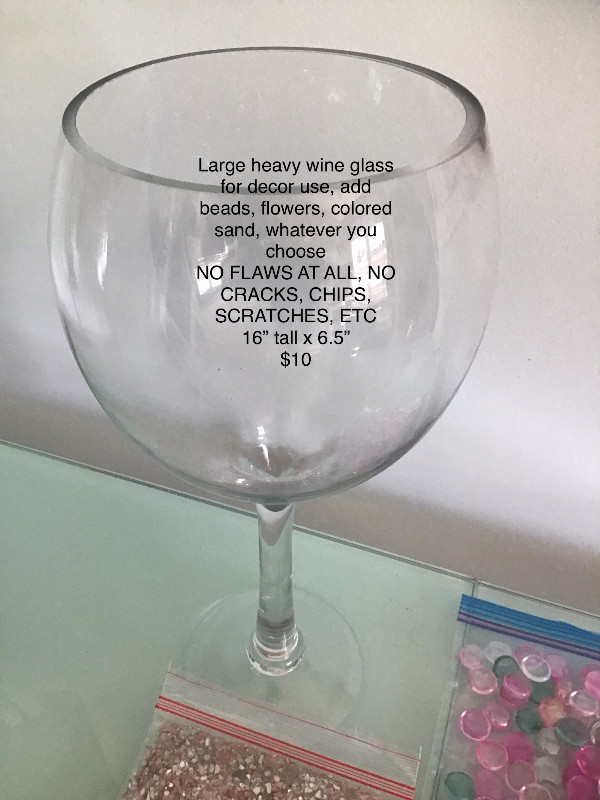 Huge Decor Wine Glass with bag of stone/mirror in Home Décor & Accents in Edmonton - Image 2