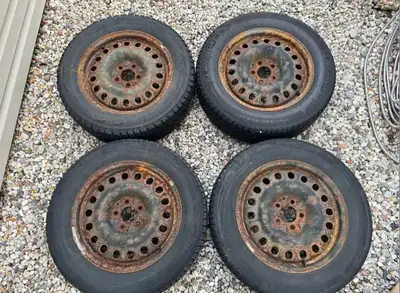 225 60 17 winter tires on steel rims. 2 tires 80% tread 2 tires 60% tread. Came off of a 2011 Nissan...