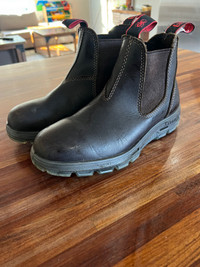 Red Back Unisex Boots 6.5