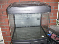 FOR SALE 32 GALLON AQUARIUM ALL IN ONE $150 ( BEST OFFER )