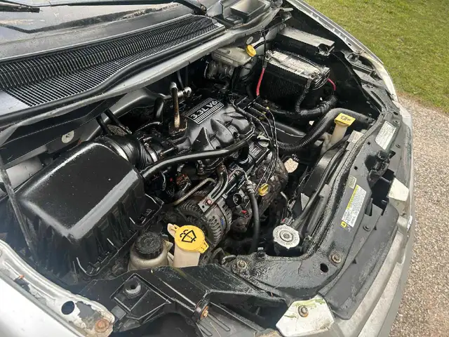 2009 Dodge Caravan (PARTS CAR) in Cars & Trucks in Muskoka - Image 10