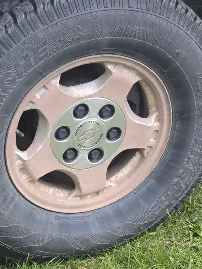 16" Aluminum Chevrolet Silverado Truck Rims up for sale. Currently on a 2002 Asking $200 for the set...